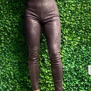 Brand new I.N.C. Mid Rise Skinny Leg Reptile